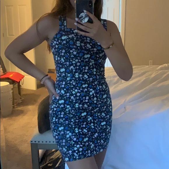 Hollister Dresses & Skirts - 🦋2/$36🦋 Hollister floral bodycon dress